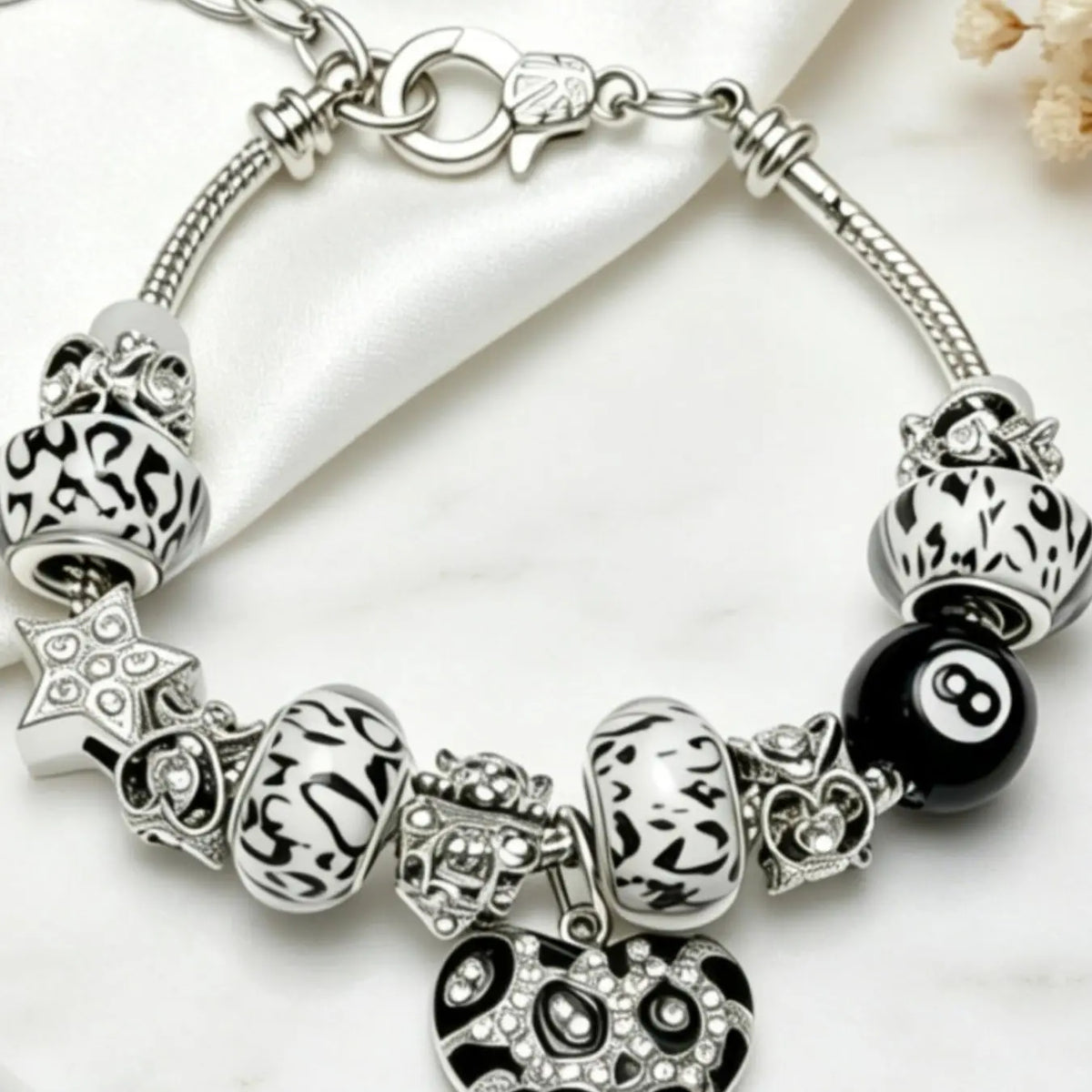 Y2K Cross Heart Virgin Mary Pendant Bracelet, Rhinestone Star Charm, Fashionable Gift Jewelry, Simple and Stylish Hand Accessory