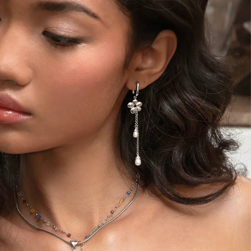 En Route Camille Flower Drop Earrings, Romantic Floral Motif with Elegant Dangling Details, Versatile Piece for Feminine Styling & Modern Daily Wear